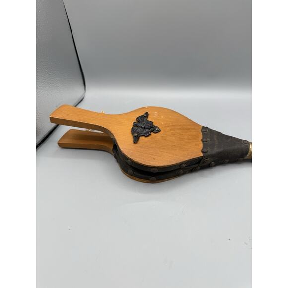 Vintage Wood & Leather Fireplace Bellows with Eagle Emblem – Decorative Piece - Picture 2 of 5